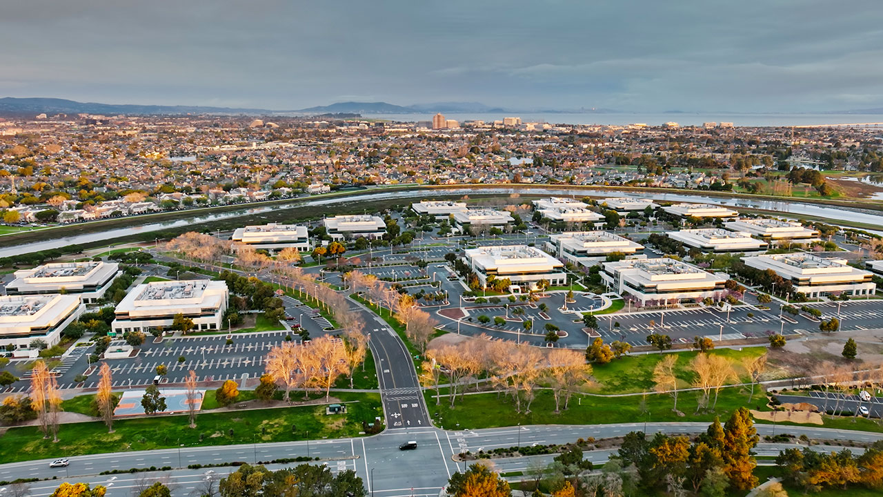 GettyImages-2207856922-1280x720.jpg Technology company campus